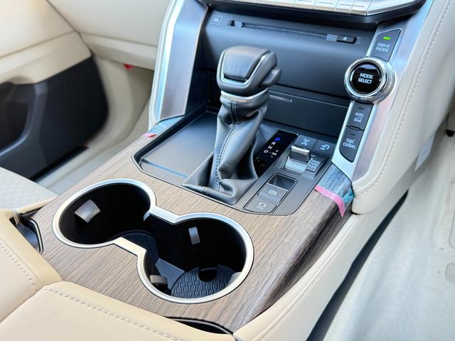 ランドクルーザー ＺＸ　１２．３型プレミアムサウンドナビ　リアエンターテイメントシステム　リヤ電動デフロック　クールＢＯＸ　空気圧センサー　　寒冷地仕様　ヒッチメンバー　モデリスタエアロ　ＨＤＭＩ　ＣＤ／ＤＶＤ　ＥＴＣ（62枚目）