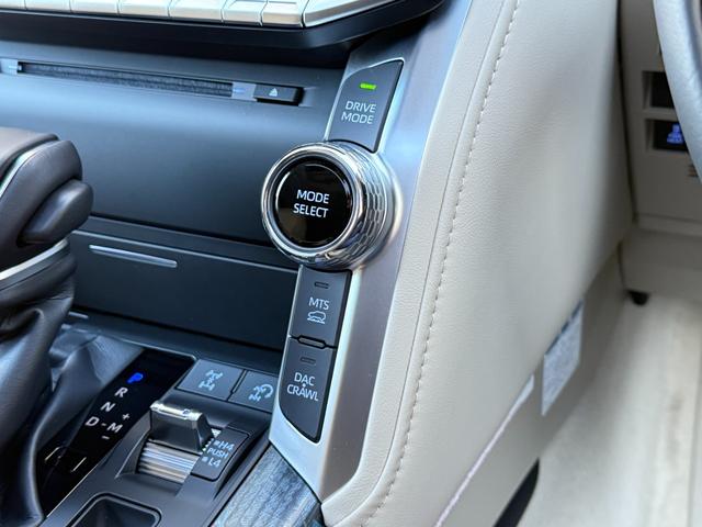 ランドクルーザー ＺＸ　１２．３型プレミアムサウンドナビ　リアエンターテイメントシステム　リヤ電動デフロック　クールＢＯＸ　空気圧センサー　　寒冷地仕様　ヒッチメンバー　モデリスタエアロ　ＨＤＭＩ　ＣＤ／ＤＶＤ　ＥＴＣ（63枚目）