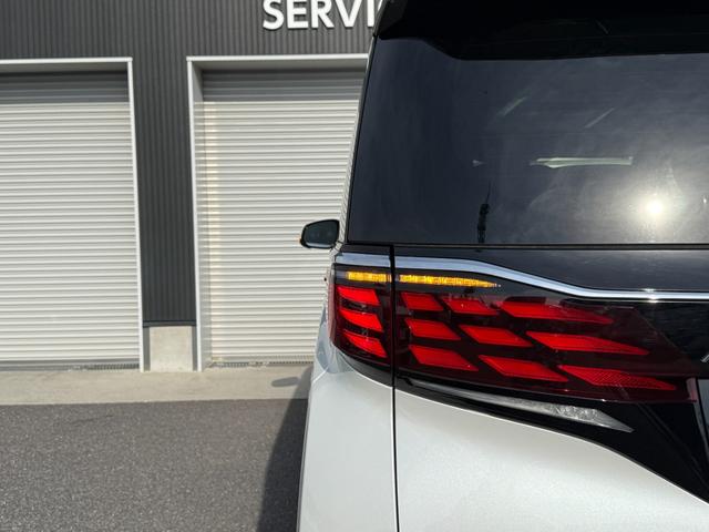 アルファードハイブリッド エグゼクティブラウンジ　１４型ＪＢＬサウンドナビ　４ＷＤ　モデリスタ　ムーンルーフ　後席モニター　デジタルミラー　パノラミックビュー　ドライブレコーダー　チームメイト　純正１９ＡＷ　ＨＵＤ　ブラインドスポット　ＥＴＣ２．０（35枚目）