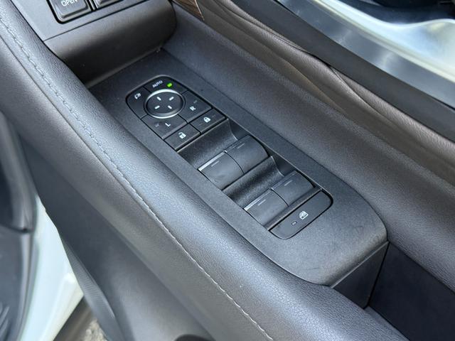 アルファードハイブリッド エグゼクティブラウンジ　１４型ＪＢＬサウンドナビ　４ＷＤ　モデリスタ　ムーンルーフ　後席モニター　デジタルミラー　パノラミックビュー　ドライブレコーダー　チームメイト　純正１９ＡＷ　ＨＵＤ　ブラインドスポット　ＥＴＣ２．０（42枚目）