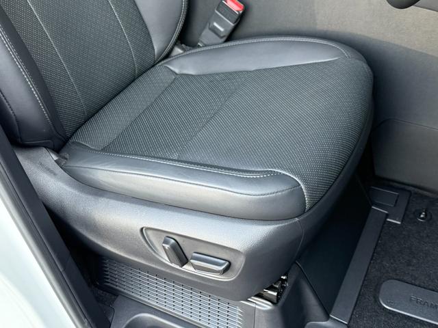 アルファードハイブリッド エグゼクティブラウンジ　１４型ＪＢＬサウンドナビ　４ＷＤ　モデリスタ　ムーンルーフ　後席モニター　デジタルミラー　パノラミックビュー　ドライブレコーダー　チームメイト　純正１９ＡＷ　ＨＵＤ　ブラインドスポット　ＥＴＣ２．０（46枚目）