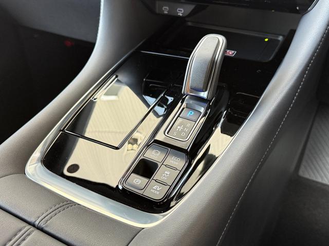 アルファードハイブリッド エグゼクティブラウンジ　１４型ＪＢＬサウンドナビ　４ＷＤ　モデリスタ　ムーンルーフ　後席モニター　デジタルミラー　パノラミックビュー　ドライブレコーダー　チームメイト　純正１９ＡＷ　ＨＵＤ　ブラインドスポット　ＥＴＣ２．０（70枚目）