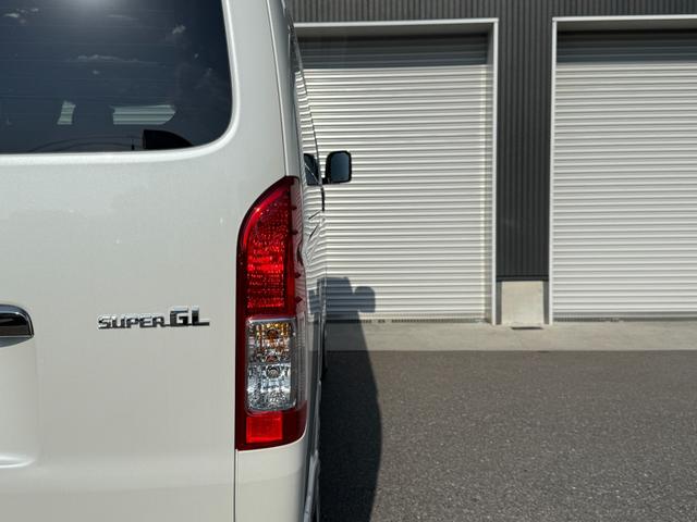 ハイエースバン スーパーＧＬ　ダークプライムＩＩ　ＡＬＰＩＮＥ１１型フローティングナビ　パノラミックビューモニター　デジタルミラー　寒冷地仕様　プロジェクター式ＬＥＤヘッド　ＡＣ１００Ｖ　フルセグＴＶ　Ｂｌｕｅｔｏｏｔｈ　純正１５インチアルミ（28枚目）