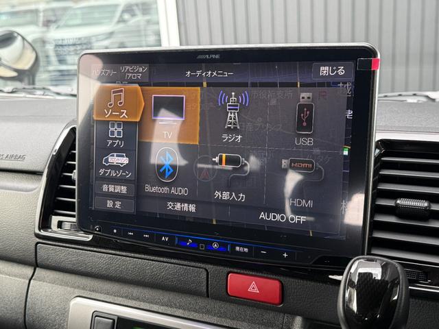 ハイエースバン スーパーＧＬ　ダークプライム　ＡＬＰＩＮＥ１１型フローティングナビ　デジタルミラー　パノラミックビュー　両側パワースライドドア　ＥＴＣ　ドラレコ前後　ステアリングスイッチ　プッシュスタート　ＡＣ１００Ｖ　ＴＶ　純正１５インチタイヤ（7枚目）