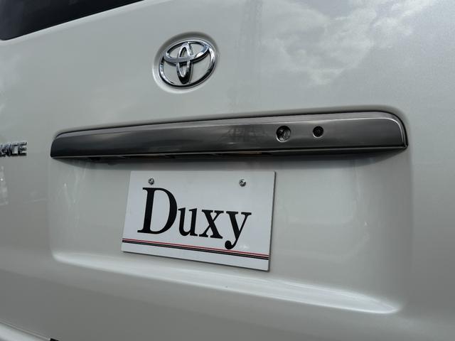 ハイエースバン スーパーＧＬ　ダークプライム　ＡＬＰＩＮＥ１１型フローティングナビ　デジタルミラー　パノラミックビュー　両側パワースライドドア　ＥＴＣ　ドラレコ前後　ステアリングスイッチ　プッシュスタート　ＡＣ１００Ｖ　ＴＶ　純正１５インチタイヤ（30枚目）