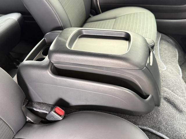 ハイエースバン スーパーＧＬ　ダークプライム　ＡＬＰＩＮＥ１１型フローティングナビ　デジタルミラー　パノラミックビュー　両側パワースライドドア　ＥＴＣ　ドラレコ前後　ステアリングスイッチ　プッシュスタート　ＡＣ１００Ｖ　ＴＶ　純正１５インチタイヤ（53枚目）