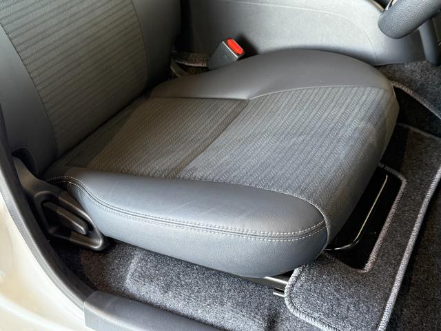 ハイエースバン ロングスーパーＧＬ　ダークプライムＳ　特別限定ローン　デジタルミラー　両側パワースライドドア　パノラミックビューモニター　バックカメラ　プロジェクター式ＬＥＤヘッドライト　ＬＥＤフォグランプ　ハーフレザーシート　スペアタイヤ　純正１５ＡＷ（36枚目）