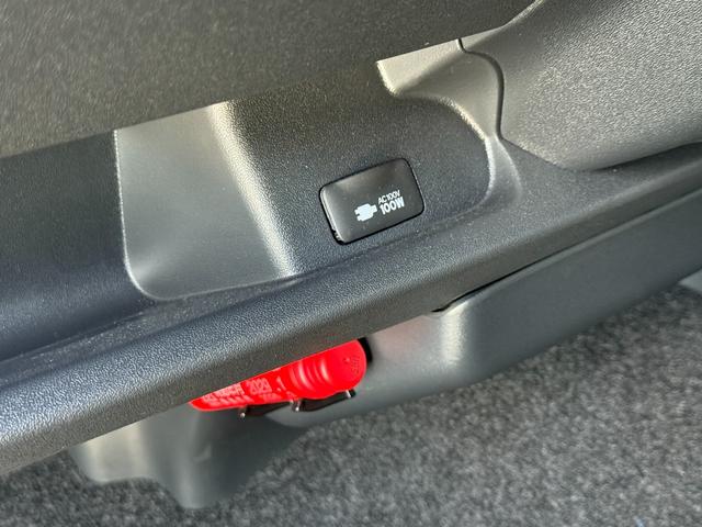 ハイエースバン ロングスーパーＧＬ　ダークプライムＳ　特別限定ローン　デジタルミラー　両側パワースライドドア　パノラミックビューモニター　バックカメラ　プロジェクター式ＬＥＤヘッドライト　ＬＥＤフォグランプ　ハーフレザーシート　スペアタイヤ　純正１５ＡＷ（53枚目）