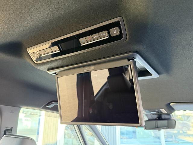 ヴォクシー ハイブリッドＳ－Ｚ　１３．２型有機ＥＬ後席ディスプレイ　快適利便パッケージＨｉ　トヨタチームメイトアドバンストパーク　デジタルインナーミラー　ＣＤ／ＤＶＤデッキ　寒冷地仕様　パノラミックビューモニタ　１０．５インチナビ（4枚目）
