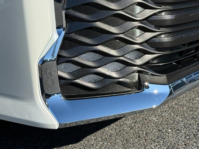 ヴォクシー ハイブリッドＳ－Ｚ　１３．２型有機ＥＬ後席ディスプレイ　快適利便パッケージＨｉ　トヨタチームメイトアドバンストパーク　デジタルインナーミラー　ＣＤ／ＤＶＤデッキ　寒冷地仕様　パノラミックビューモニタ　１０．５インチナビ（17枚目）