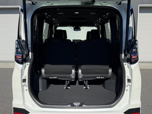 ヴォクシー ハイブリッドＳ－Ｚ　１３．２型有機ＥＬ後席ディスプレイ　快適利便パッケージＨｉ　トヨタチームメイトアドバンストパーク　デジタルインナーミラー　ＣＤ／ＤＶＤデッキ　寒冷地仕様　パノラミックビューモニタ　１０．５インチナビ（29枚目）