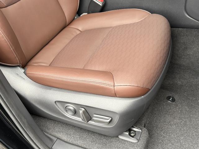 ランドクルーザー２５０ ＶＸファーストエディション　１２．３インチＪＢＬサウンドナビ　トヨタチームメイト　角目ヘッドランプ　寒冷地仕様　デジタルミラー　サンルーフ　パノラミックビューモニター　　シートヒーター＆シートクーラー　内装茶革（42枚目）