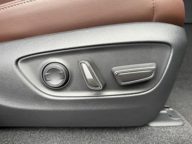 ランドクルーザー２５０ ＶＸファーストエディション　１２．３インチＪＢＬサウンドナビ　トヨタチームメイト　角目ヘッドランプ　寒冷地仕様　デジタルミラー　サンルーフ　パノラミックビューモニター　　シートヒーター＆シートクーラー　内装茶革（43枚目）