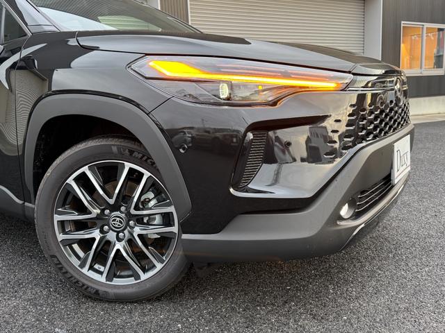 カローラクロス ハイブリッド　Ｚ　パノラマルーフ　パノラマビュー　全周囲カメラ　トヨタチームメイトアドバンストパーク　１０．５型コネクトナビ　　アダプティブハイビームシステム　シートヒーター＆シートクーラー　　純正１８ＡＷ（9枚目）