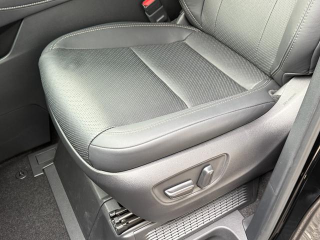 ヴェルファイアハイブリッド Z プレミア 13.2型有機EL後席ディスプレイ 左右独立ムーンルーフ デジタルインナーミラーチームメイトアドバンストパーク 14インチコネクティッドナビ ヘッドアップディスプレイ パワ-バックドア(42枚目)