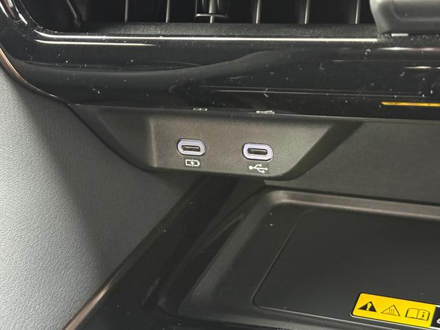 ヴェルファイアハイブリッド Z プレミア 13.2型有機EL後席ディスプレイ 左右独立ムーンルーフ デジタルインナーミラーチームメイトアドバンストパーク 14インチコネクティッドナビ ヘッドアップディスプレイ パワ-バックドア(61枚目)