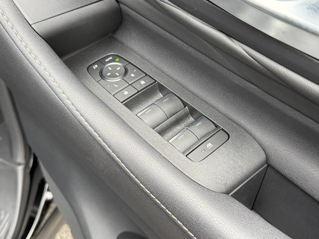 ヴェルファイアハイブリッド Z プレミア 13.2型有機EL後席ディスプレイ 左右独立ムーンルーフ デジタルインナーミラーチームメイトアドバンストパーク 14インチコネクティッドナビ ヘッドアップディスプレイ パワ-バックドア(69枚目)