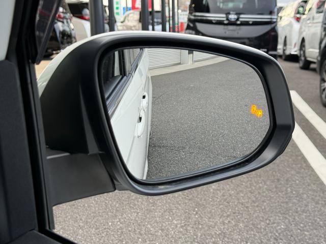 ノア ハイブリッドＳ－Ｚ　１０．５型コネクテッドナビ　１３．２型有機ＥＬ後席ディスプレイ　快適利便パッケージＨｉ　デジタルインナーミラー　ＣＤ／ＤＶＤキット　３眼ＬＥＤヘッドライト　カラーヘッドアップディスプレイ（61枚目）