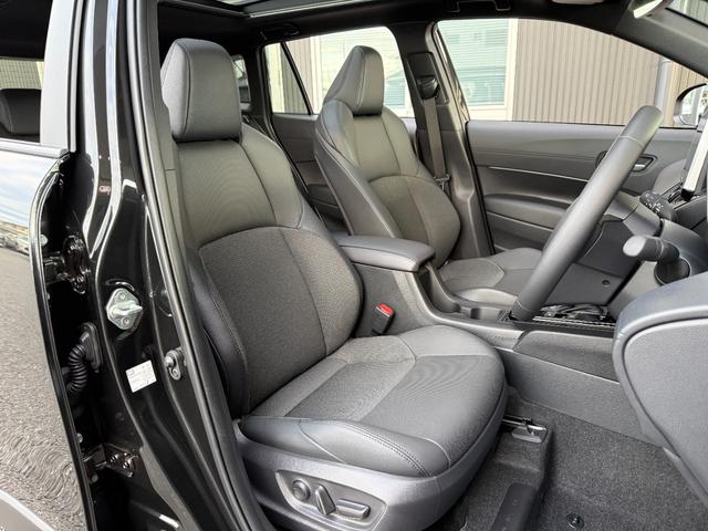 カローラクロス ハイブリッド　Ｚ　パノラマルーフ　パノラマビュー　全周囲カメラ　トヨタチームメイトアドバンストパーク　１０．５型コネクトナビ　　アダプティブハイビームシステム　シートヒーター＆シートクーラー　　純正１８ＡＷ（38枚目）