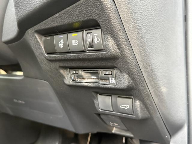 カローラクロス ハイブリッド　Ｚ　パノラマルーフ　パノラマビュー　全周囲カメラ　トヨタチームメイトアドバンストパーク　１０．５型コネクトナビ　　アダプティブハイビームシステム　シートヒーター＆シートクーラー　　純正１８ＡＷ（53枚目）