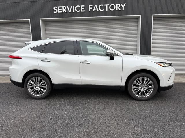 ハリアーハイブリッド Z 12.3型JBLプレミアムサウンドナビ デジタルインナーミラーパノラミックビューモニター タイプC充電器 パワーバックドア ヘッドアップディスプレイ ドライブレコーダー前後 純正19AW 内装黒×茶(6枚目)