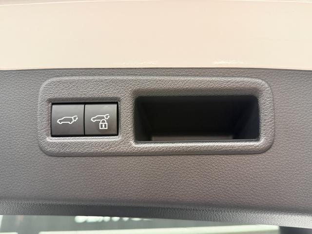 ハリアーハイブリッド Z 12.3型JBLプレミアムサウンドナビ デジタルインナーミラーパノラミックビューモニター タイプC充電器 パワーバックドア ヘッドアップディスプレイ ドライブレコーダー前後 純正19AW 内装黒×茶(28枚目)