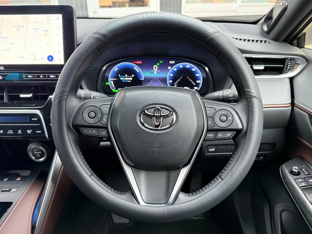 ハリアーハイブリッド Z 12.3型JBLプレミアムサウンドナビ デジタルインナーミラーパノラミックビューモニター タイプC充電器 パワーバックドア ヘッドアップディスプレイ ドライブレコーダー前後 純正19AW 内装黒×茶(45枚目)