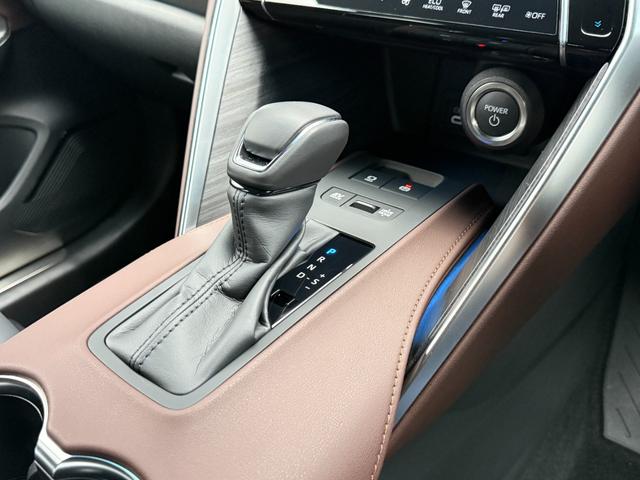 ハリアーハイブリッド Z 12.3型JBLプレミアムサウンドナビ デジタルインナーミラーパノラミックビューモニター タイプC充電器 パワーバックドア ヘッドアップディスプレイ ドライブレコーダー前後 純正19AW 内装黒×茶(50枚目)