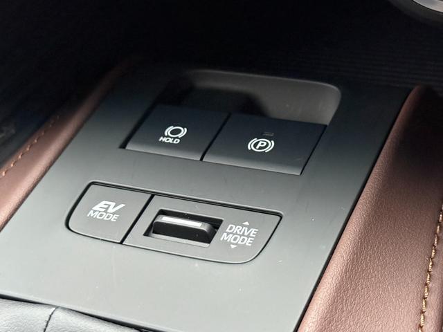 ハリアーハイブリッド Z 12.3型JBLプレミアムサウンドナビ デジタルインナーミラーパノラミックビューモニター タイプC充電器 パワーバックドア ヘッドアップディスプレイ ドライブレコーダー前後 純正19AW 内装黒×茶(52枚目)