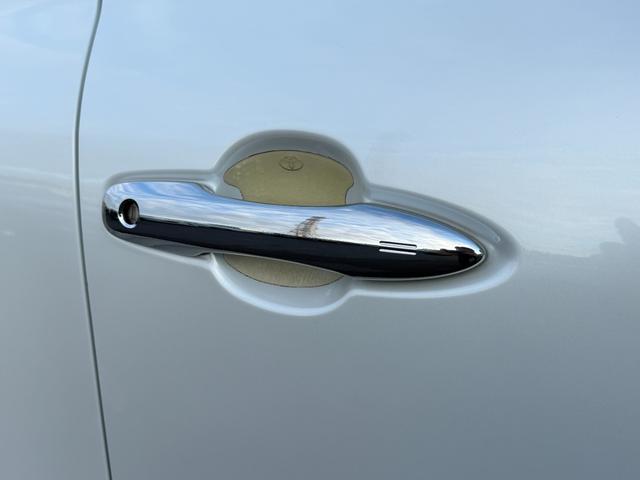 ハリアー Z 調光パノラマルーフ 12.3型JBLナビ モデリスタグランブレイズエアロ デジタルインナーミラ- 全周囲カメラ ドライブレコーダー内蔵 ヘッドアップディスプレイ レーダークルーズコントロール 内装黒(20枚目)