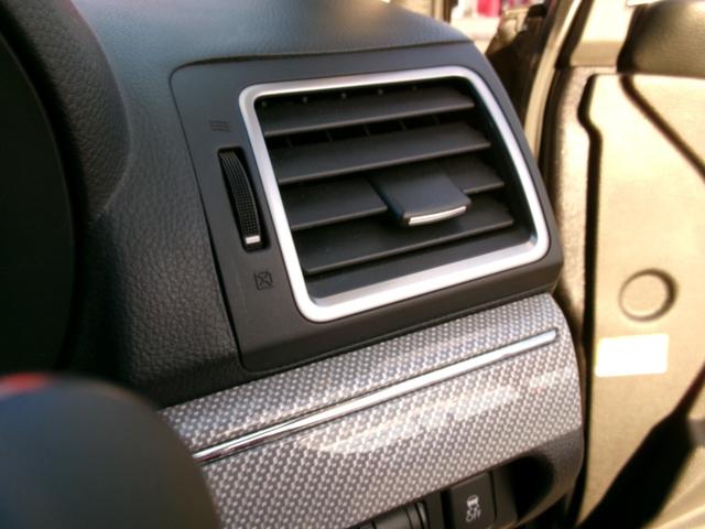 レヴォーグ １．６ＧＴ－Ｓアイサイト　アドバンスドセイフティｐｋｇ　純正ナビＴＶ　Ｓ（左）・Ｂカメラ　スマートキー×２　パワーシート　ＥＴＣ　パドルシフト　アイドリングストップ　純正ホイール　クルーズコントロール　Ｂｌｕｅｔｏｏｔｈ（45枚目）