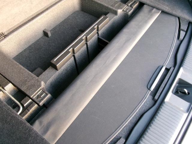 レヴォーグ １．６ＧＴ－Ｓアイサイト　アドバンスドセイフティｐｋｇ　純正ナビＴＶ　Ｓ（左）・Ｂカメラ　スマートキー×２　パワーシート　ＥＴＣ　パドルシフト　アイドリングストップ　純正ホイール　クルーズコントロール　Ｂｌｕｅｔｏｏｔｈ（56枚目）