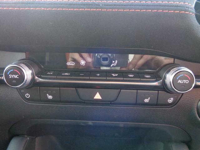 MAZDA3ファストバック 20S レトロスポーツエディション 6MT 純正エアロ(F・S・R)純正OPスーフスポイラー デジタルインナーミラー ハーフレザーシート 純正ナビTV 360°カメラ BOSEサウンド パワーシート シートヒーター 純正18AW LED(25枚目)