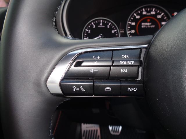 MAZDA3ファストバック 20S レトロスポーツエディション 6MT 純正エアロ(F・S・R)純正OPスーフスポイラー デジタルインナーミラー ハーフレザーシート 純正ナビTV 360°カメラ BOSEサウンド パワーシート シートヒーター 純正18AW LED(30枚目)