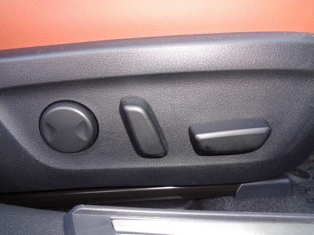 MAZDA3ファストバック 20S レトロスポーツエディション 6MT 純正エアロ(F・S・R)純正OPスーフスポイラー デジタルインナーミラー ハーフレザーシート 純正ナビTV 360°カメラ BOSEサウンド パワーシート シートヒーター 純正18AW LED(38枚目)