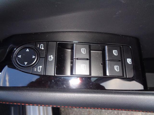 MAZDA3ファストバック 20S レトロスポーツエディション 6MT 純正エアロ(F・S・R)純正OPスーフスポイラー デジタルインナーミラー ハーフレザーシート 純正ナビTV 360°カメラ BOSEサウンド パワーシート シートヒーター 純正18AW LED(50枚目)