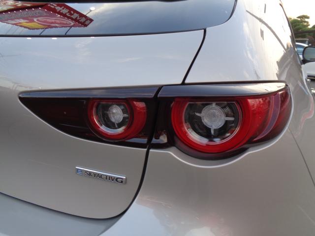 MAZDA3ファストバック 20S レトロスポーツエディション 6MT 純正エアロ(F・S・R)純正OPスーフスポイラー デジタルインナーミラー ハーフレザーシート 純正ナビTV 360°カメラ BOSEサウンド パワーシート シートヒーター 純正18AW LED(56枚目)