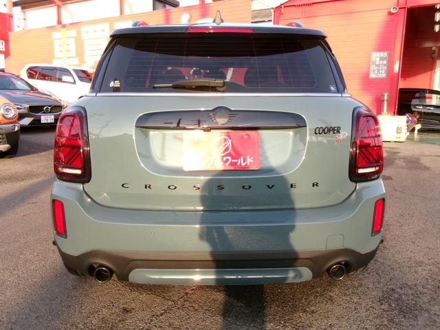 ＭＩＮＩ クーパーＳＤ　クロスオーバーオール４　オール４トリム　ペッパーｐｋｇ　置くだけ充電　パワーバックドア　純正ＨＤＤナビ　スマートキー×２　ＥＴＣ　前後ドラレコ　前席シートヒーター　Ｂカメラ　Ｂｌｕｅｔｏｏｔｈ　インテリジェントセーフティ　ウェルカムライト（7枚目）