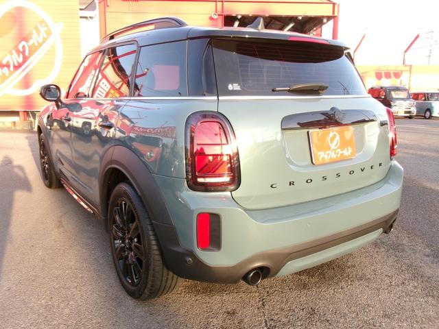 ＭＩＮＩ クーパーＳＤ　クロスオーバーオール４　オール４トリム　ペッパーｐｋｇ　置くだけ充電　パワーバックドア　純正ＨＤＤナビ　スマートキー×２　ＥＴＣ　前後ドラレコ　前席シートヒーター　Ｂカメラ　Ｂｌｕｅｔｏｏｔｈ　インテリジェントセーフティ　ウェルカムライト（8枚目）