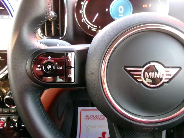 ＭＩＮＩ クーパーＳＤ　クロスオーバーオール４　オール４トリム　ペッパーｐｋｇ　置くだけ充電　パワーバックドア　純正ＨＤＤナビ　スマートキー×２　ＥＴＣ　前後ドラレコ　前席シートヒーター　Ｂカメラ　Ｂｌｕｅｔｏｏｔｈ　インテリジェントセーフティ　ウェルカムライト（22枚目）