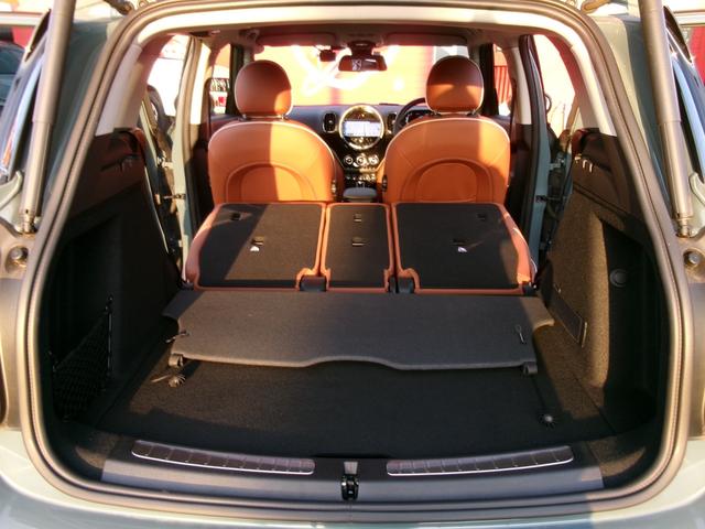 ＭＩＮＩ クーパーＳＤ　クロスオーバーオール４　オール４トリム　ペッパーｐｋｇ　置くだけ充電　パワーバックドア　純正ＨＤＤナビ　スマートキー×２　ＥＴＣ　前後ドラレコ　前席シートヒーター　Ｂカメラ　Ｂｌｕｅｔｏｏｔｈ　インテリジェントセーフティ　ウェルカムライト（58枚目）