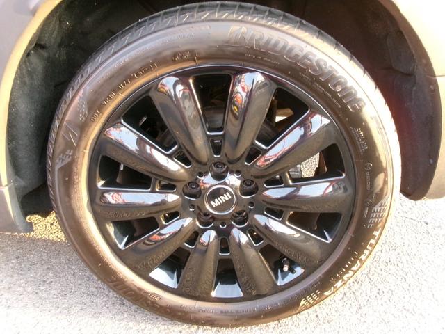 ＭＩＮＩ クーパーＳＤ　クロスオーバーオール４　オール４トリム　ペッパーｐｋｇ　置くだけ充電　パワーバックドア　純正ＨＤＤナビ　スマートキー×２　ＥＴＣ　前後ドラレコ　前席シートヒーター　Ｂカメラ　Ｂｌｕｅｔｏｏｔｈ　インテリジェントセーフティ　ウェルカムライト（64枚目）