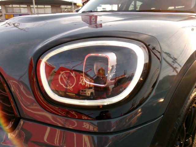 ＭＩＮＩ クーパーＳＤ　クロスオーバーオール４　オール４トリム　ペッパーｐｋｇ　置くだけ充電　パワーバックドア　純正ＨＤＤナビ　スマートキー×２　ＥＴＣ　前後ドラレコ　前席シートヒーター　Ｂカメラ　Ｂｌｕｅｔｏｏｔｈ　インテリジェントセーフティ　ウェルカムライト（68枚目）