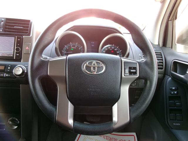 ランドクルーザープラド TX 純正ナビTV バックカメラ スマートキー×2 ETC 純正ホイール車内積込み フルセグTV Bluetooth 黒シートカバー LEDヘッド プッシュスタート クリアランスソナー 電格ミラー 社外AW(21枚目)