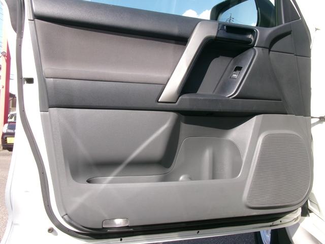 ランドクルーザープラド TX 純正ナビTV バックカメラ スマートキー×2 ETC 純正ホイール車内積込み フルセグTV Bluetooth 黒シートカバー LEDヘッド プッシュスタート クリアランスソナー 電格ミラー 社外AW(55枚目)