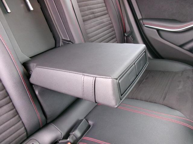 ＣＬＡクラス シューティングブレーク ＣＬＡ１８０　シューティングブレーク　ＡＭＧスタイル　ＡＭＧプレミアムパッケージ　ハーマンカードンサウンド　サンルーフ　パワーバックドア　純正ナビＴＶ　バックカメラ　スマートキー　ハーフレザー　ＥＴＣ　シートヒーター　パワーシート　パドルシフト　クルコン（16枚目）