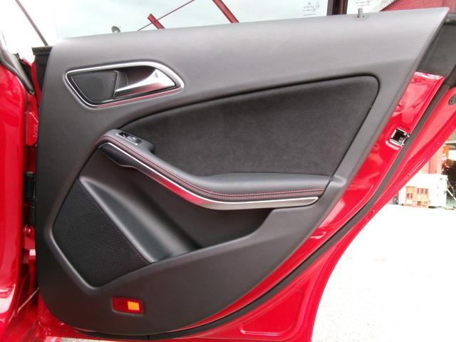 ＣＬＡクラス シューティングブレーク ＣＬＡ１８０　シューティングブレーク　ＡＭＧスタイル　ＡＭＧプレミアムパッケージ　ハーマンカードンサウンド　サンルーフ　パワーバックドア　純正ナビＴＶ　バックカメラ　スマートキー　ハーフレザー　ＥＴＣ　シートヒーター　パワーシート　パドルシフト　クルコン（61枚目）