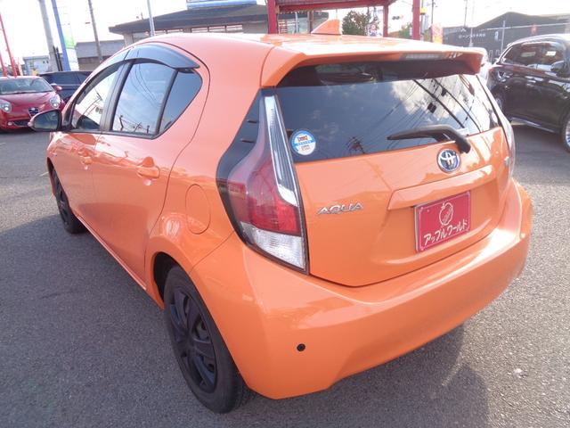 アクア Ｓ　禁煙車　純正ナビ　フルセグＴＶ（走行中ＯＫ）バックカメラ　Ｂｌｕｅｔｏｏｔｈ　ＥＴＣ　スマートキー　プッシュスタート　ドライブレコーダー前後　ルーフスポイラー　トヨタセーフティセンス　フロアマット（2枚目）