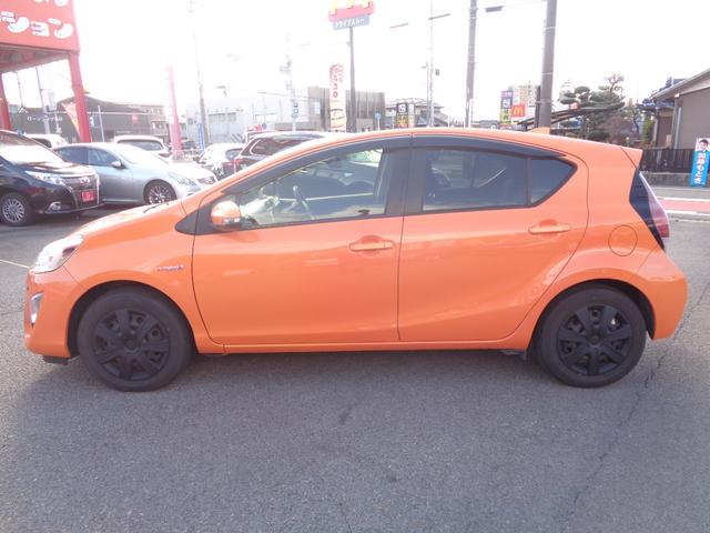 アクア Ｓ　禁煙車　純正ナビ　フルセグＴＶ（走行中ＯＫ）バックカメラ　Ｂｌｕｅｔｏｏｔｈ　ＥＴＣ　スマートキー　プッシュスタート　ドライブレコーダー前後　ルーフスポイラー　トヨタセーフティセンス　フロアマット（11枚目）