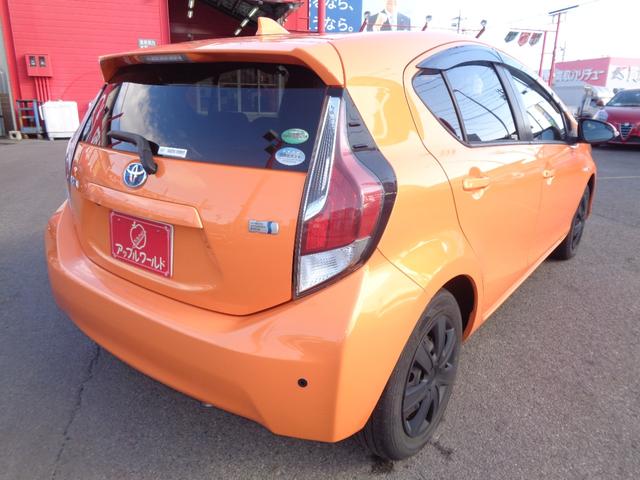 アクア Ｓ　禁煙車　純正ナビ　フルセグＴＶ（走行中ＯＫ）バックカメラ　Ｂｌｕｅｔｏｏｔｈ　ＥＴＣ　スマートキー　プッシュスタート　ドライブレコーダー前後　ルーフスポイラー　トヨタセーフティセンス　フロアマット（12枚目）